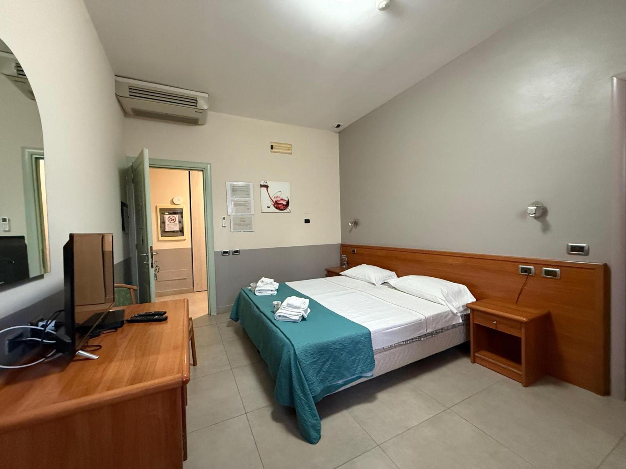 Hotel La Gritta Srl Castel San Giovanni  Exterior foto